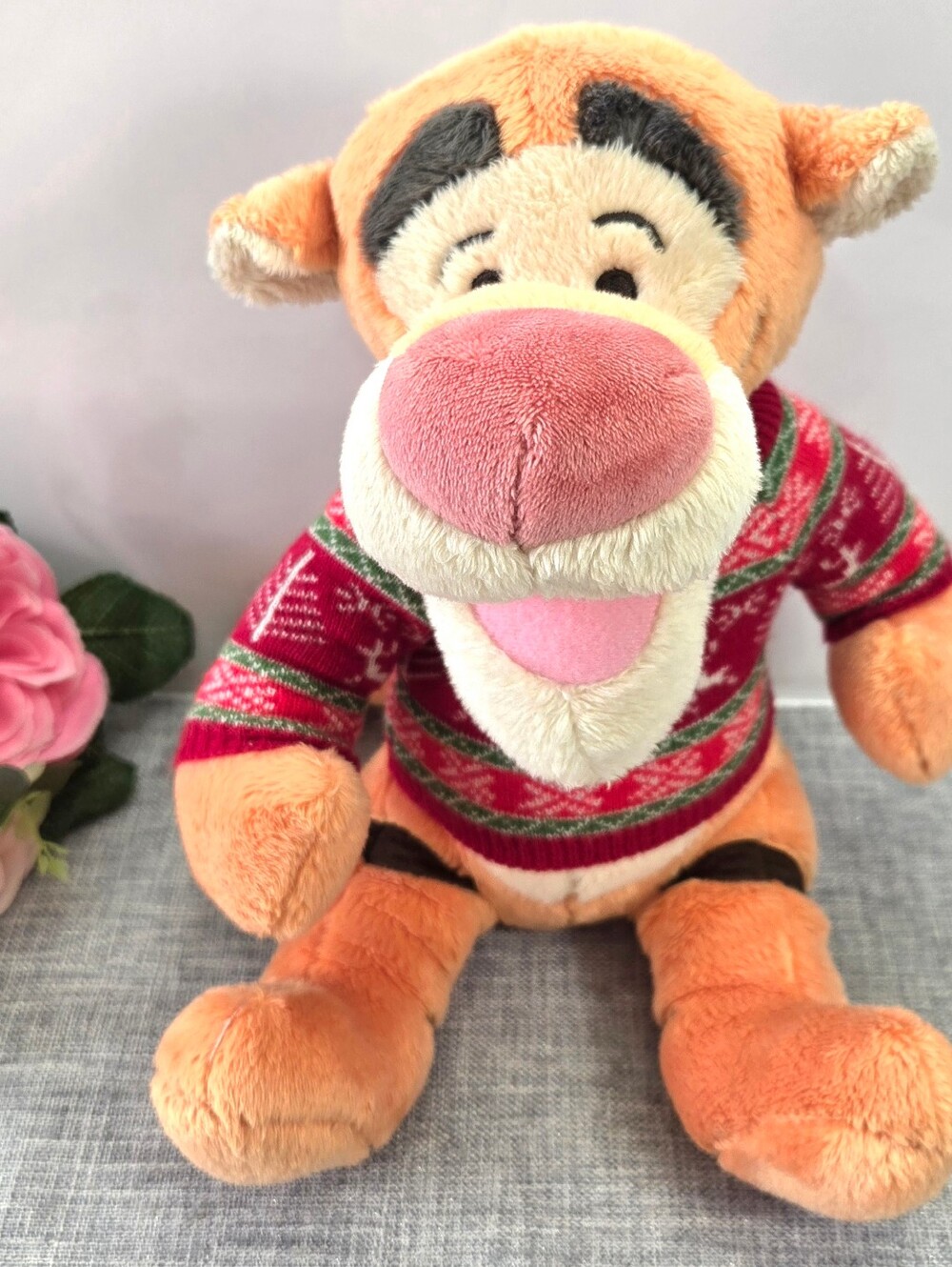 Hallmark Disney Cozy Christmas Sweater Tigger Plush 10" Stuffed Animal 2014